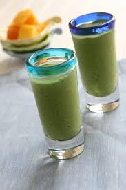 Mango and Spinach Smoothie